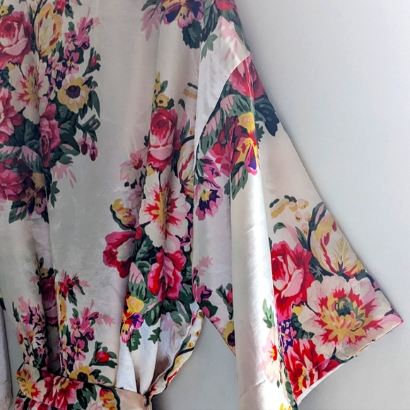 Satin Floral Pink Robe with Tie, OS, Small Medium Large, - Picture 8 of 9